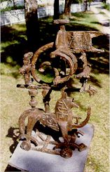 hun3.jpg (15589 bytes)